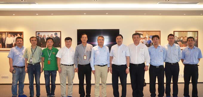 1474608797123870.jpg 趙振元同志、何平書記、王毅勃高級副院長、孫明副院長和上海寶冶集團董事長王石磊、總經理陳剛、副總經理徐啟文、上海寶冶能環工程公司總經理劉奉軍、上海寶冶成都分公司總經理丁海濤、書記高國榮、副總經理董亮一行七人親切合影.jpg