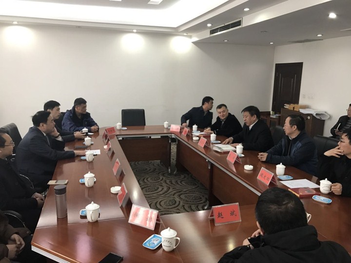 1496474386394986.jpg 11-鞏義市委書記袁三軍、市人大主任李明楨、市政協主席談得勝、市委常委、市委辦主任朱軍、副市長劉軍杰、鞏東新區副主任劉亞濤等與太極實業董事長、十一科技法人代表趙振元、余才志、陳昌、何斌、趙斌、張松濤、趙遠遠、魏靜等會談.jpg