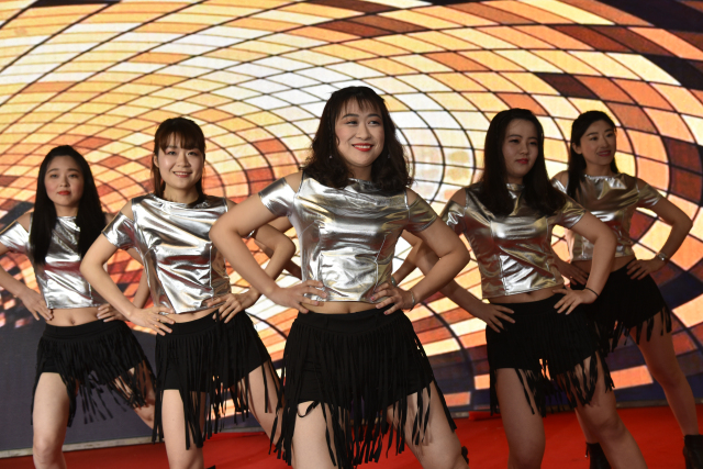 1496500833388078.jpg 6-華東工業(yè)院熱舞《Shake it》.jpg