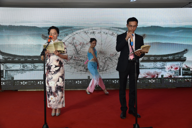 1496500910192957.jpg 10-蘇州分院詩歌伴舞《江南的雨》.jpg